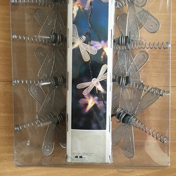 HOME Dragonfly Metal String Lights - Picture 3 of 3